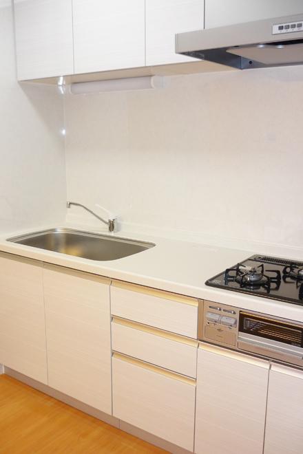 Kitchen. Also go up the arm of the dishes with a nice kitchen! ?