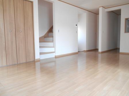 Same specifications photos (living). Same specifications