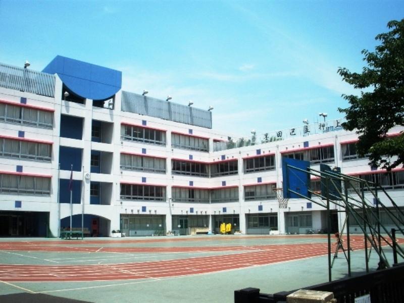 Primary school. The push-up to primary school 496m