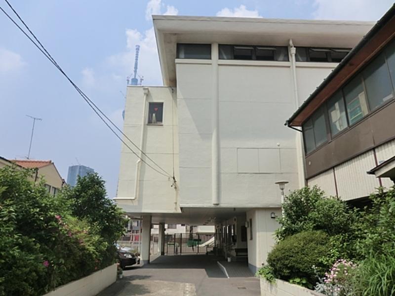 kindergarten ・ Nursery. Kyomochikan to nursery school 304m