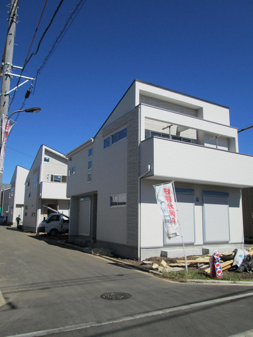 Local appearance photo. Local (10 May 2013) Shooting