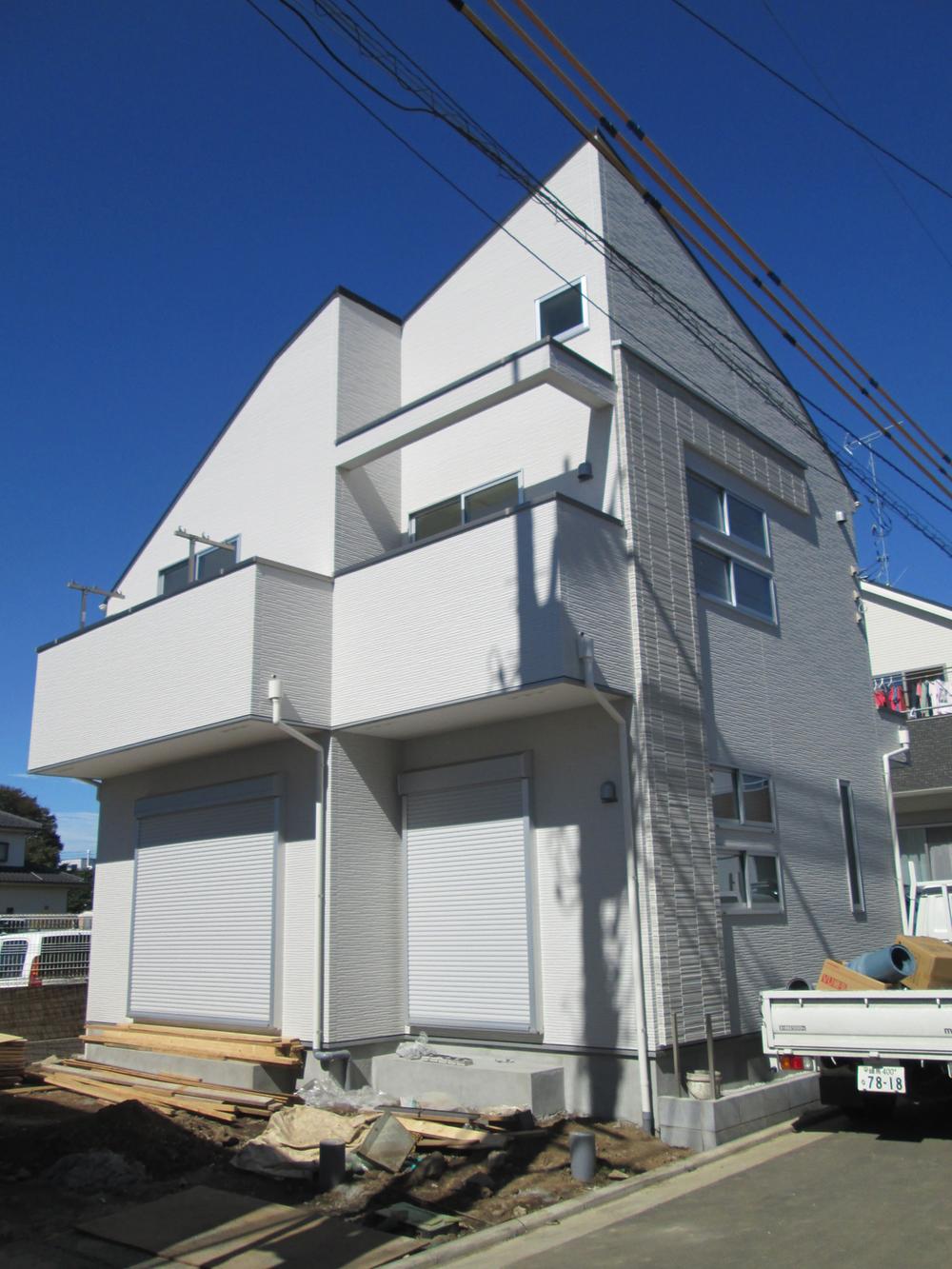 Local appearance photo. Local (10 May 2013) Shooting