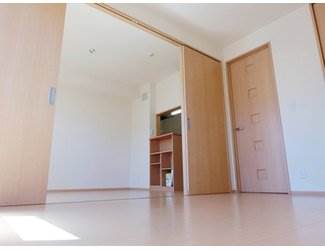 Living and room. Facing south