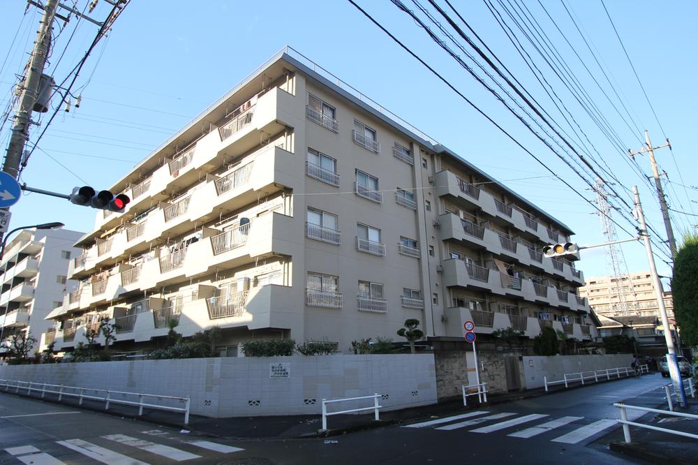 Local appearance photo