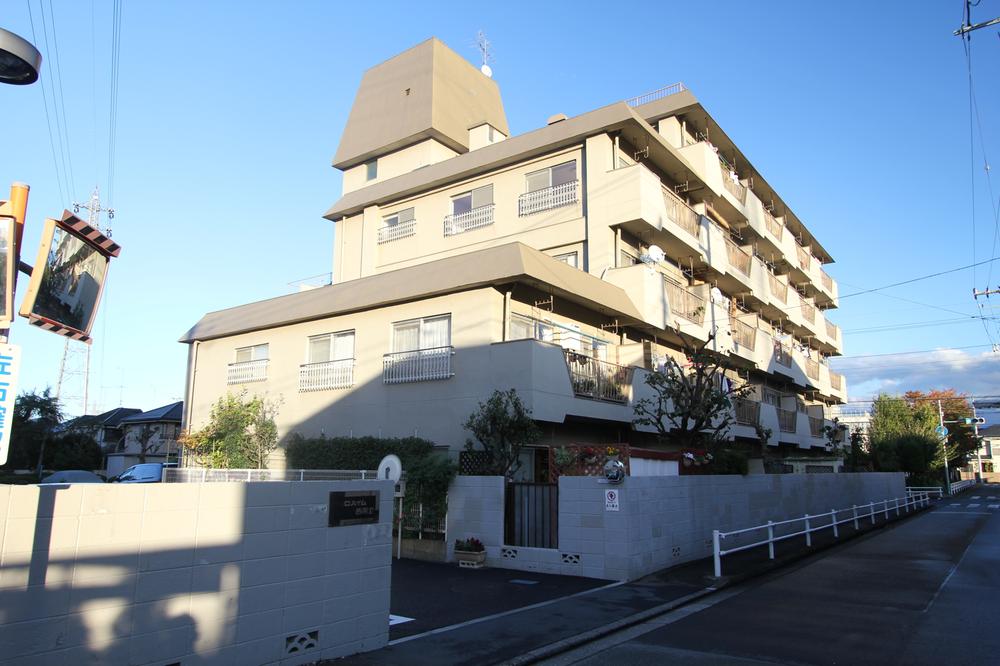 Local appearance photo. Southeast corner room Upper floor without per yang ・ View ・ ventilation Outstanding is I !!!