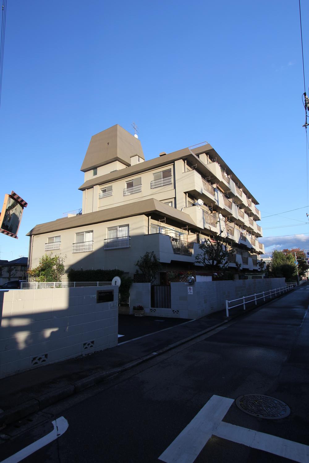 Local appearance photo