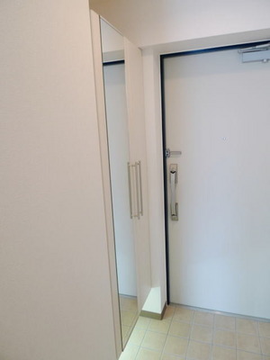 Entrance. ☆ The photograph is an image ☆