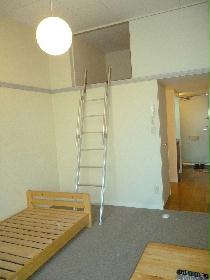 Living and room. Floor and equipment is different depending on your room. The more details, contact us!