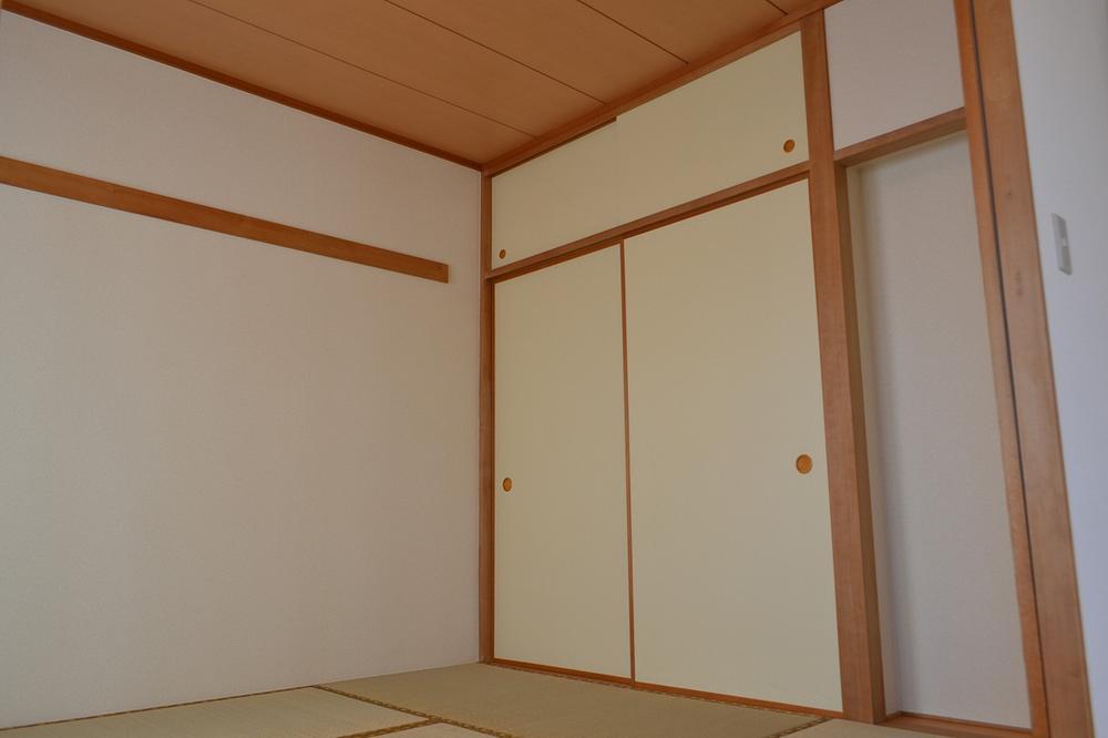 Non-living room. Indoor (12 May 2013) Shooting