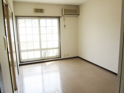 Living and room. ☆ Western is ☆