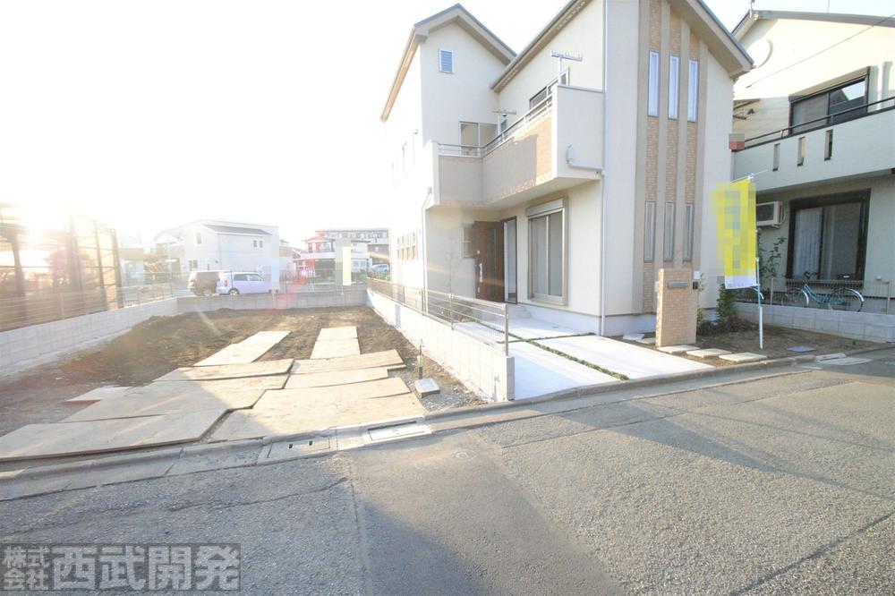 Local appearance photo. Local (12 May 2013) Shooting A Building