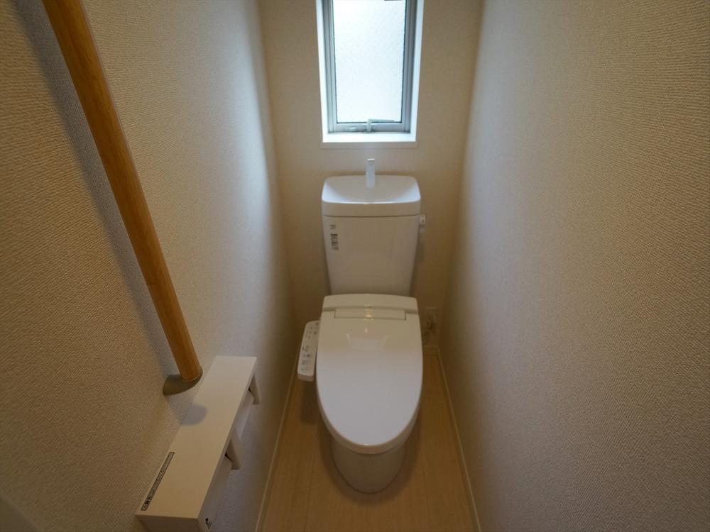 Toilet. December 2013 shooting