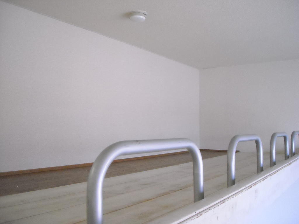 Other room space. Spacious loft