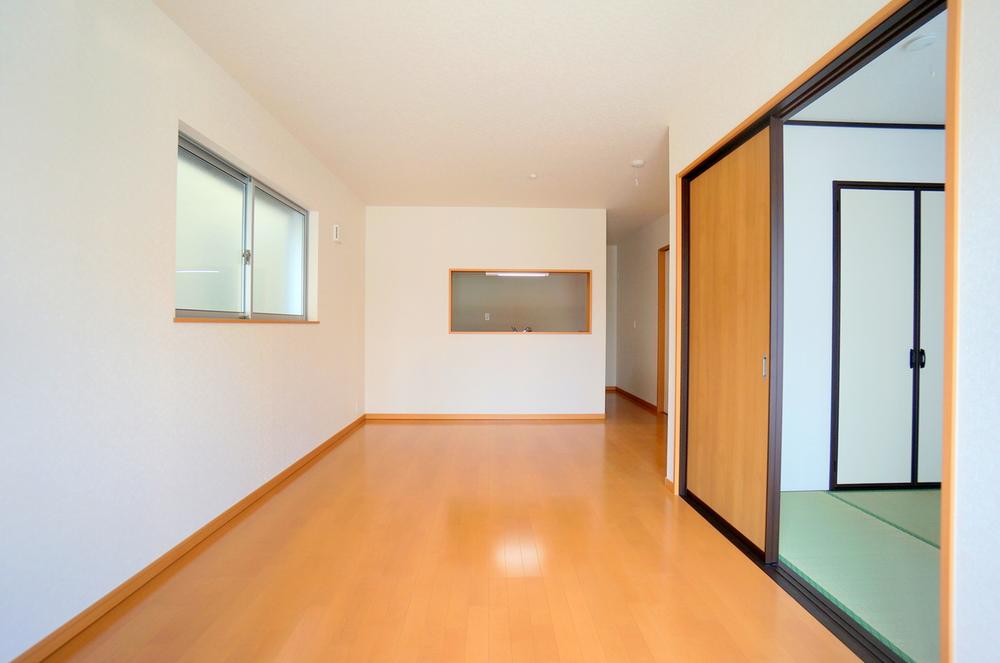 Same specifications photos (living). Example of construction