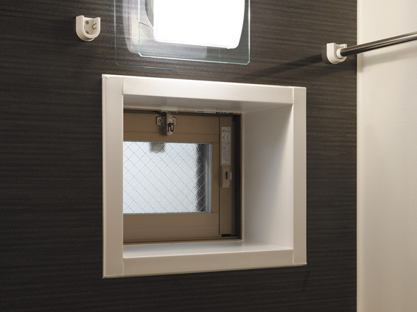 Bathing-wash room.  [Bathroom window] By passing the nature of the wind in bathroom, You can keep a clean state is dried in the bathroom. (A ・ D type only)