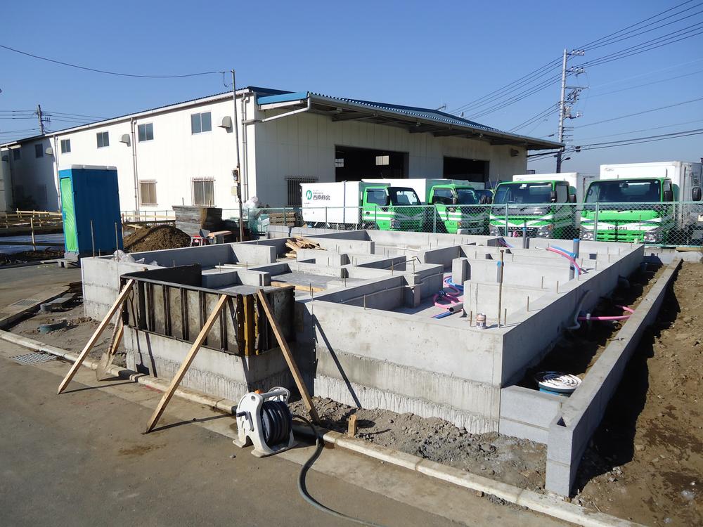 Local appearance photo. Local (12 May 2013) Shooting