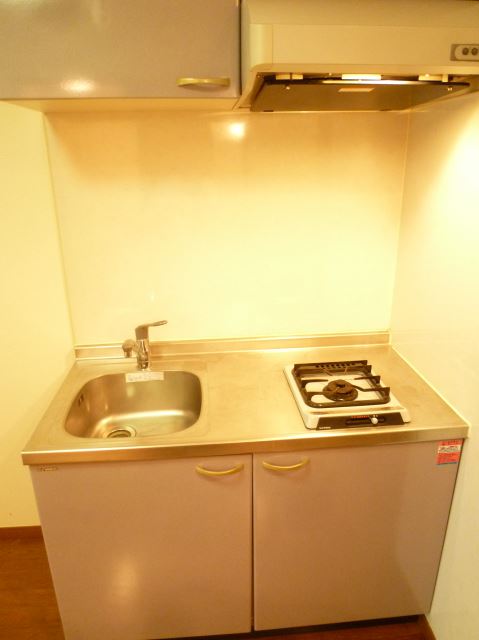 Kitchen. ☆ You can cooking fun with gas stove kitchen ☆
