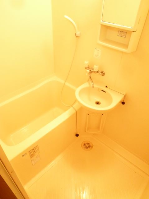 Bath. ☆ With so bathroom dryer, Laundry even in the bathroom of a rainy day will not dry out ☆