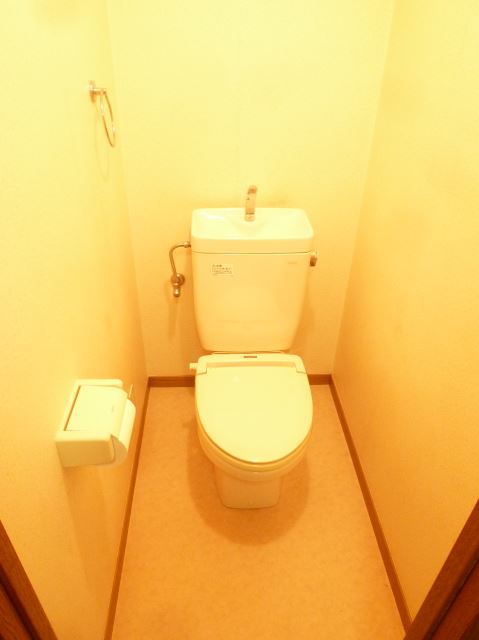 Toilet. ☆ It is a popular bus toilet another toilet ☆