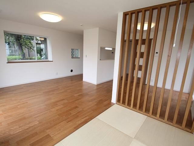 Living. 13 Building Local (August 2013) Shooting