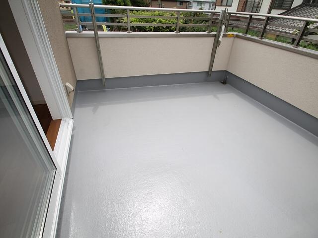 Balcony. 13 Building Local (August 2013) Shooting