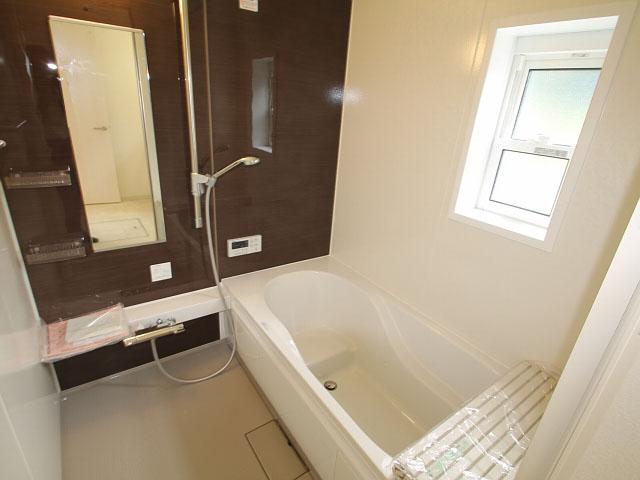 Bathroom. 13 Building Local (August 2013) Shooting