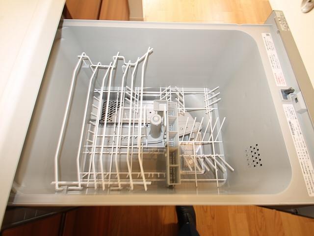 Kitchen. 13 Building Local (August 2013) Shooting