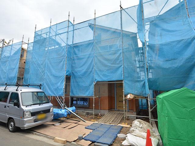 Local appearance photo. Building 3 Under construction