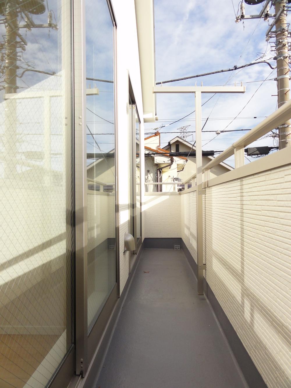 Balcony. Day ・ Ventilation good balcony