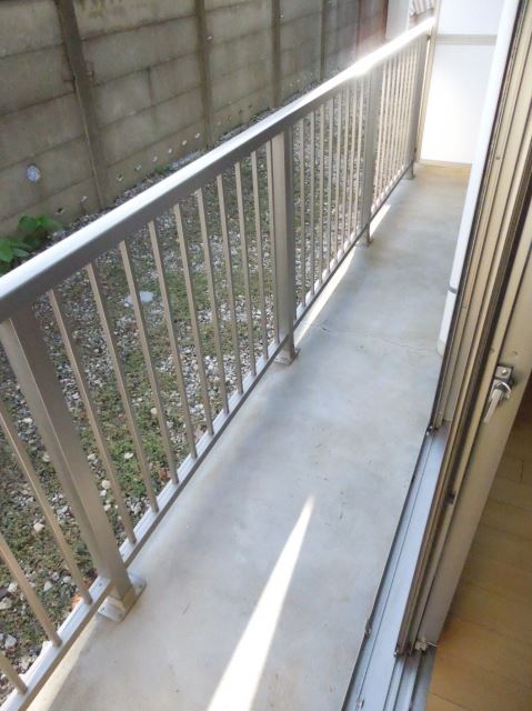 Balcony. ☆ Also Jose futon because there is a fence on the veranda ☆