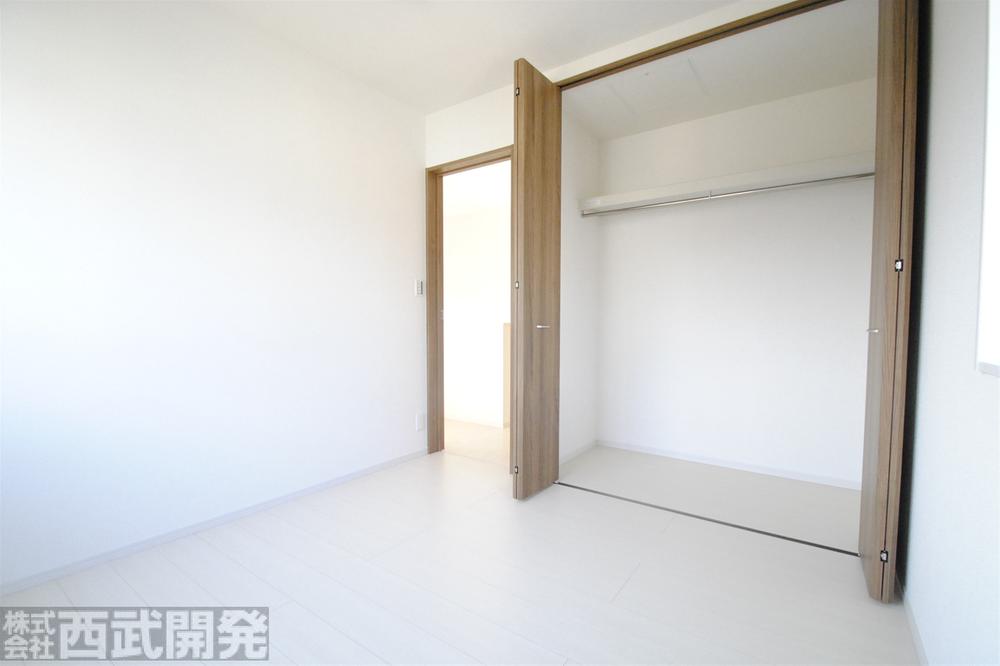 Non-living room. Western-style 4.5 Pledge With closet