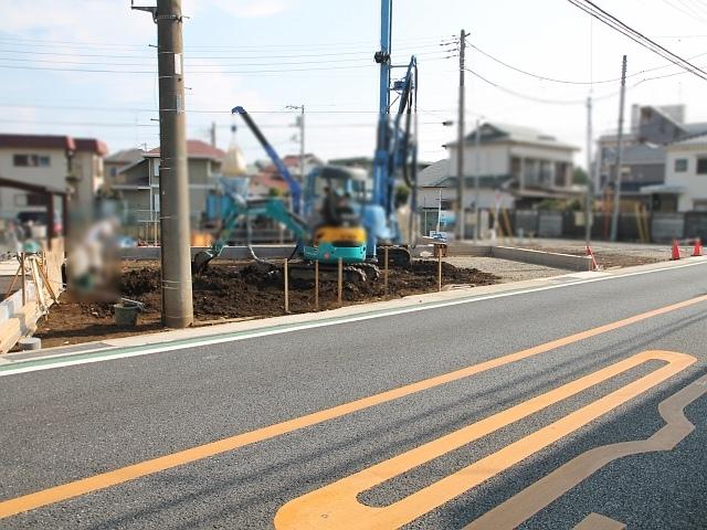 Local appearance photo. Tachikawa Fujimi 4-chome field landscape 2013 / 11 / 1 shooting