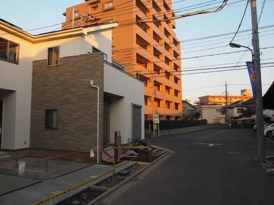 Local photos, including front road. Frontal road