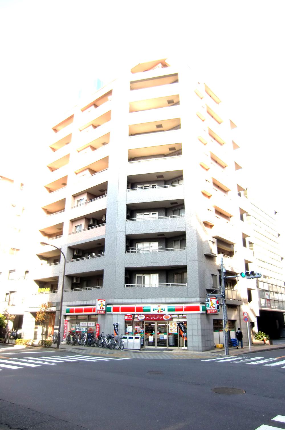 Local appearance photo. Local (11 May 2013) Shooting