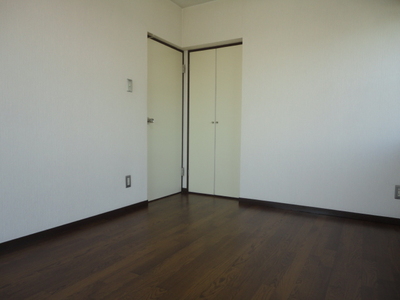 Living and room. Western style room! 