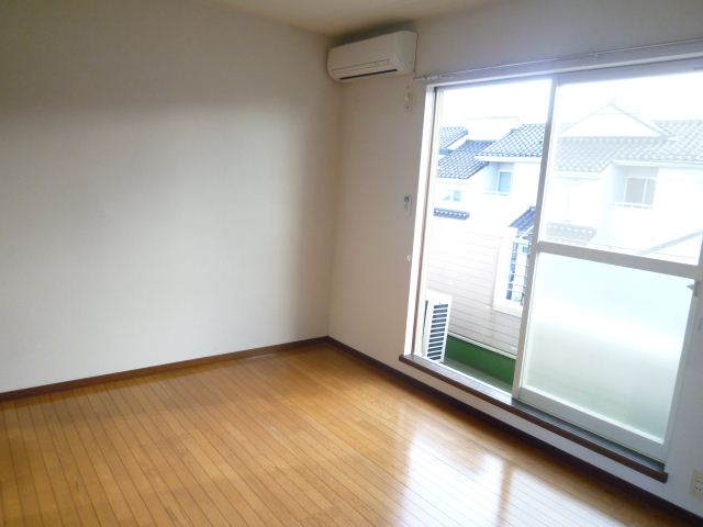 Living and room. It is south-facing bright rooms ☆