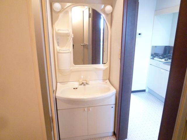 Other Equipment. Independence is a washbasin happy to women ☆