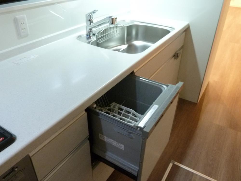 Kitchen. Indoor (12 May 2013) Shooting