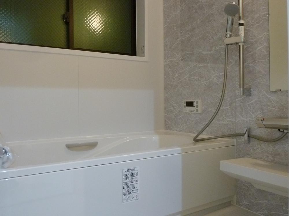 Bathroom. Indoor (12 May 2013) Shooting