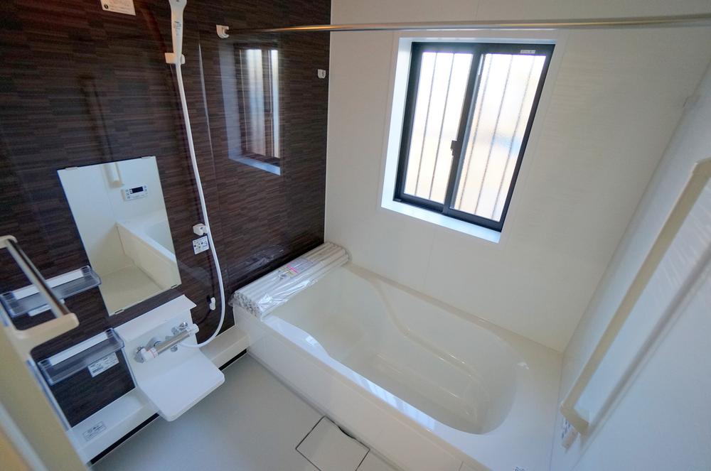 Bathroom. December 2013 shooting 6 Building