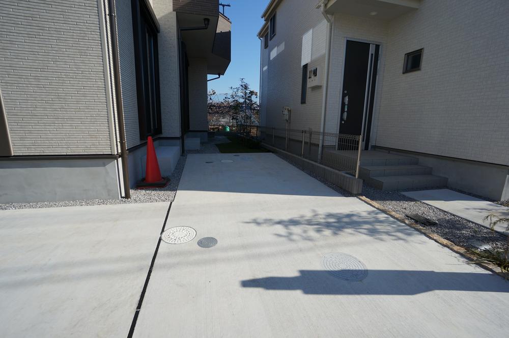 Parking lot. December 2013 shooting 6 Building