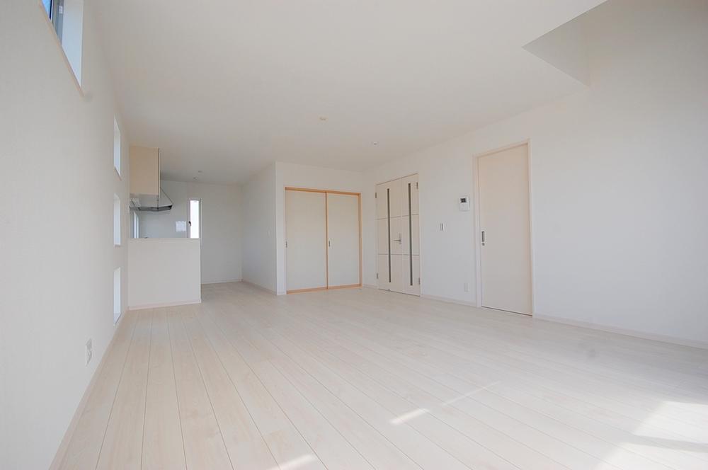 Living. 2013 October shooting