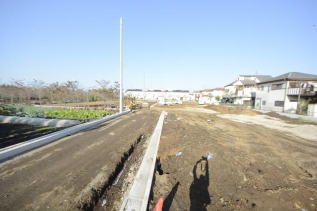 Local photos, including front road. During construction
