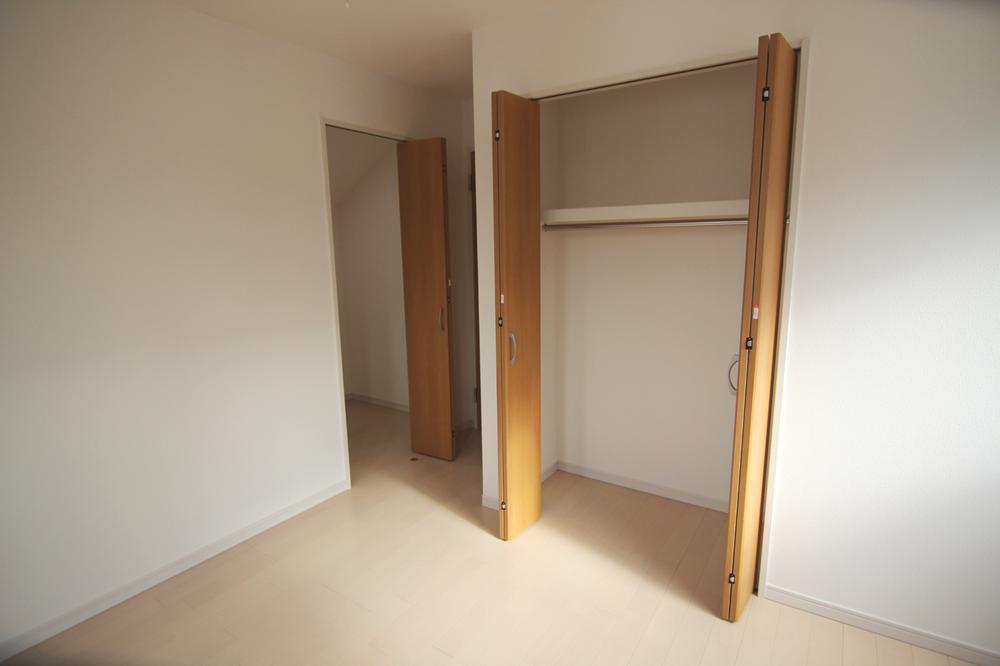 Receipt. Second floor living room storage (Photo back: walk-in closet) Indoor (December 2013) Shooting