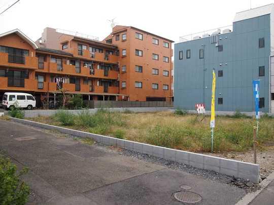 Local photos, including front road. Local Photos