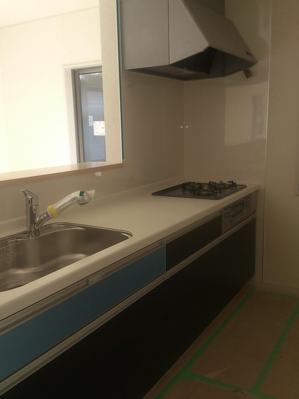 Kitchen. Indoor (12 May 2013) Shooting