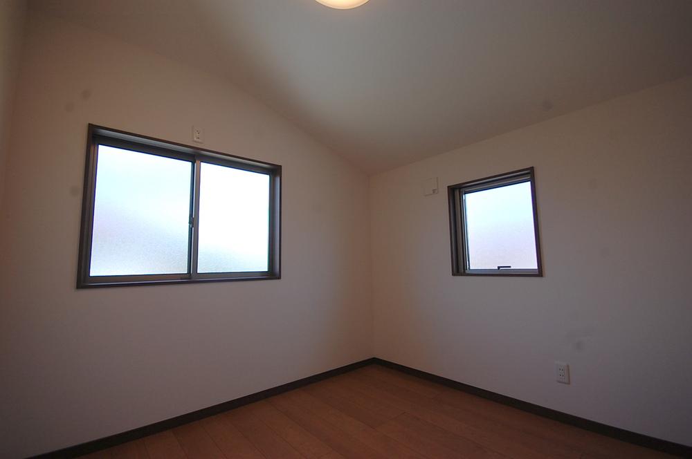 Same specifications photos (Other introspection). The company enforcement example