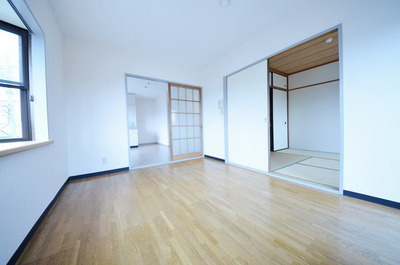 Other room space. ☆ Corner room is a two-sided lighting ☆