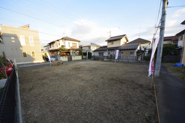 Local land photo. From the west