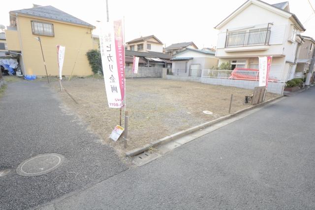 Local land photo. From the east